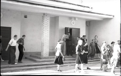 People exiting from the cinema in the Toll Street of October  duplicate photo