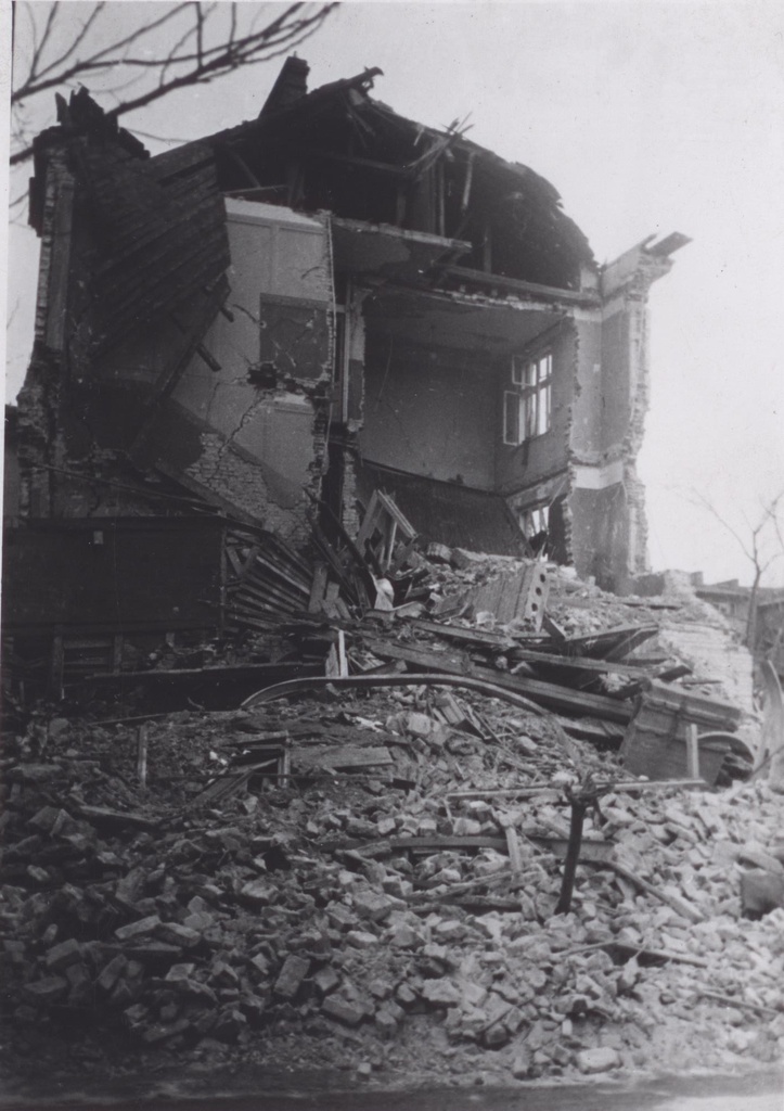 Sofia Bombings 1944: Damaged building on "Tsaritsa Giovanna" Blvd.