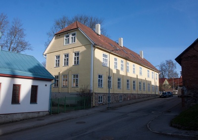 foto, Viljandi, Mäe tn 4, 8, haigla, laborihoone (nr 8 1998-st õu kirik), 1979, foto E. Veliste rephoto