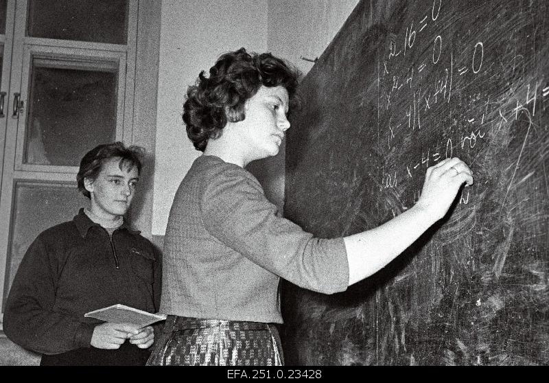 Pärnu County of Väljaküla, high school student, Voltveti ornamental worker Evi Jalak.
