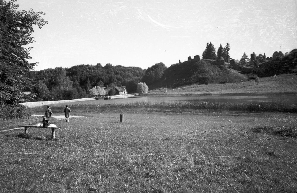 View Karksi Castle Mountain.