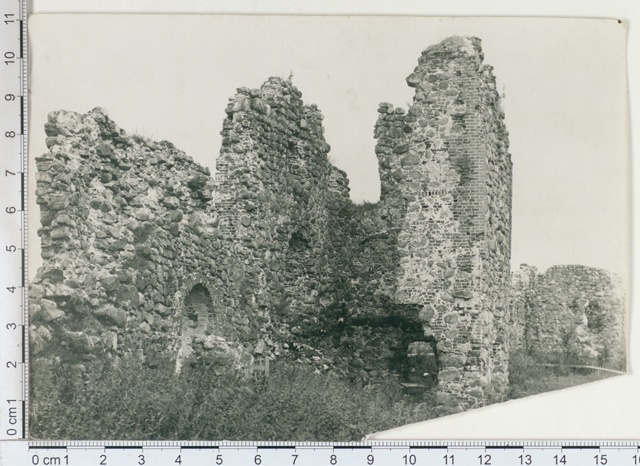 Ruins of Karksi Ordulinnance