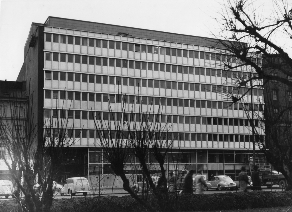 Kaivokatu 8-10.