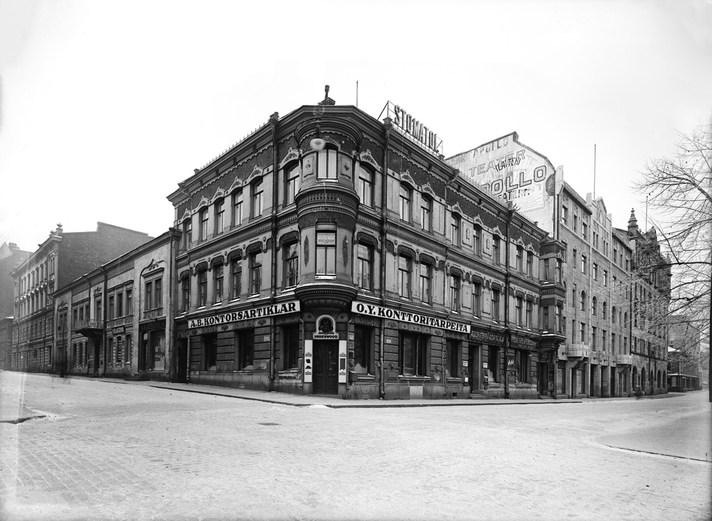 Fabianinkatu 10. ja Eteläesplanadi 8. kulman rakennus