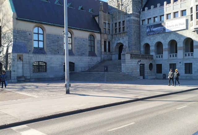 King of Denmark and Iceland Kristian x and President Relander are leaving the court of the Nationalismeo rephoto