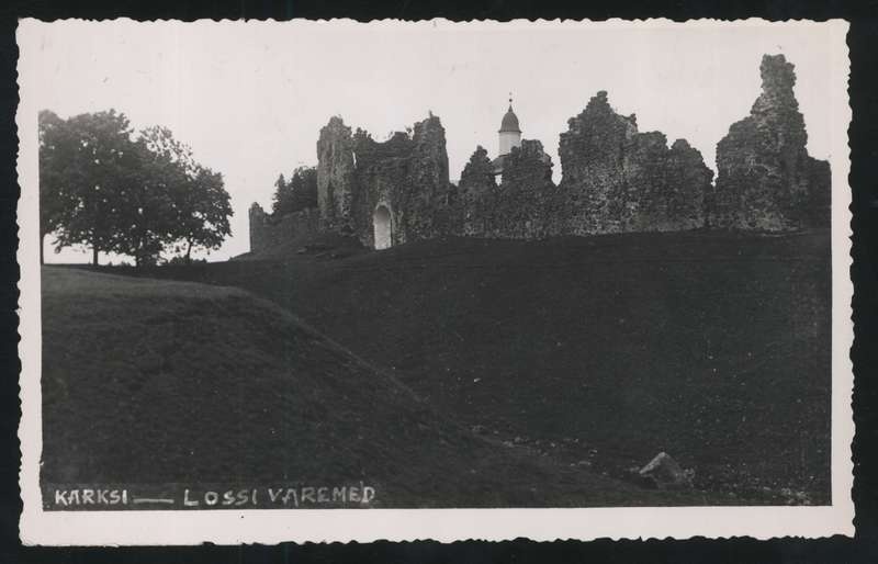 Postcard, Karksi-Nuia, general view of Karksi fortress, gate, walls, church tower