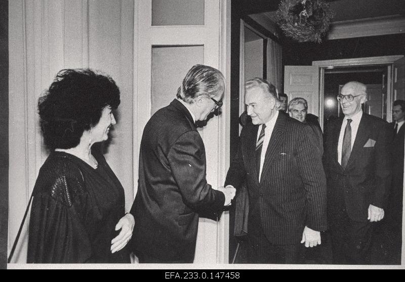 Ambassador of the Republic of Hungary to the Republic of Estonia Bela Javorsky (from left 2) At the reception of the President of the Supreme Council of the Republic of Estonia, Arnold Rüütel. Lennart Meri, Minister of Foreign Affairs of the Republic of Estonia.