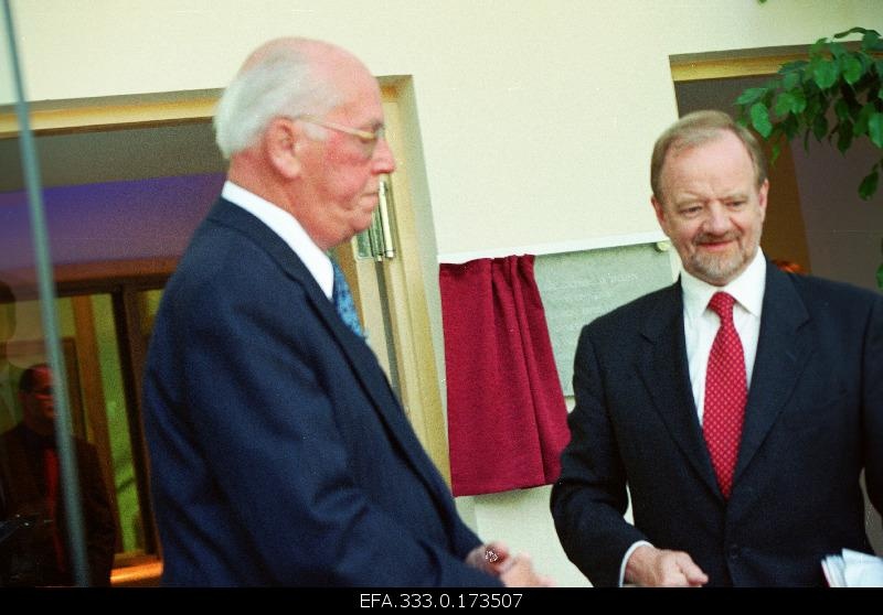 British Foreign Minister Sir Robin Cook (best) and President of the Republic of Estonia Lennart Meri at the opening of the Embassy of the United Kingdom.