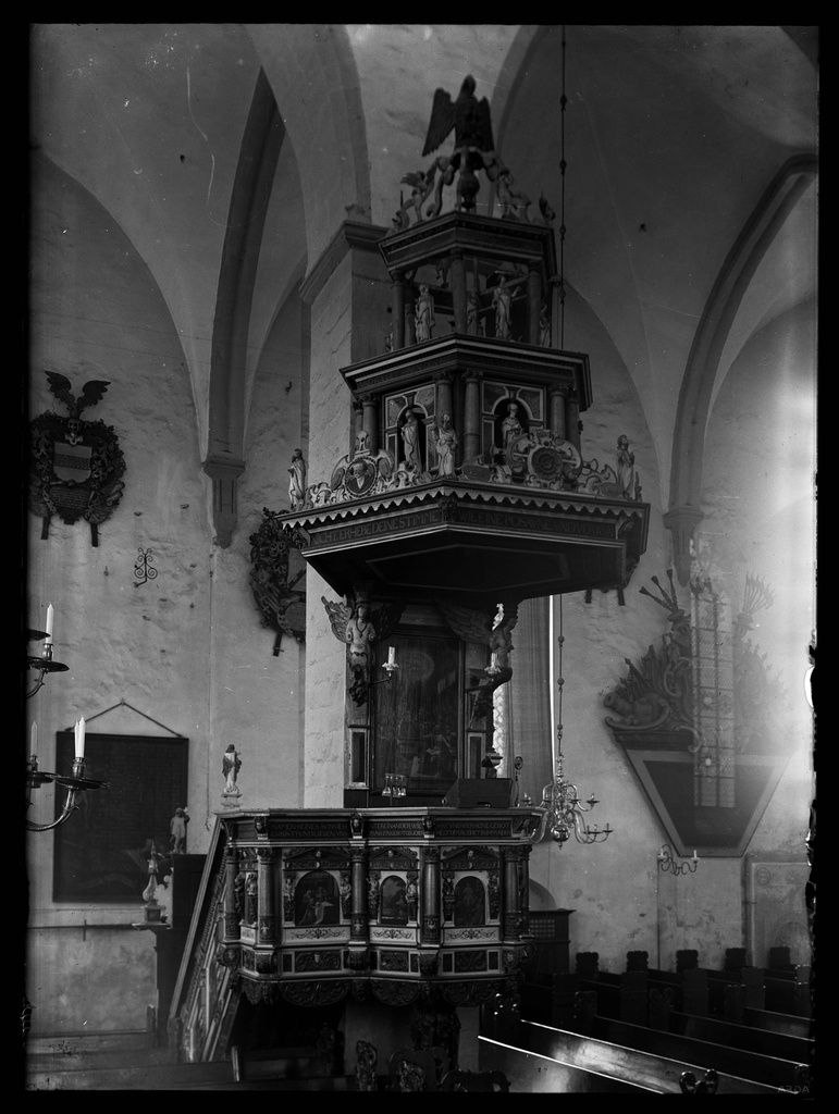 All-city. Niguliste Church. Cancel (Bogislaus von Rosen. 1624). General view of the midst of the robbery