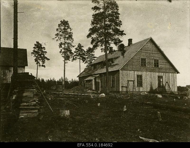 Kilingi-Nõmme schoolhouse.