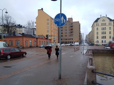 Kanavatori 2 (Meritullinkatu 4, 6, 3), Konstantininkatu (Meritullinkatu) 2, 4. Kuva Aleksanterinkadun kulmasta. rephoto