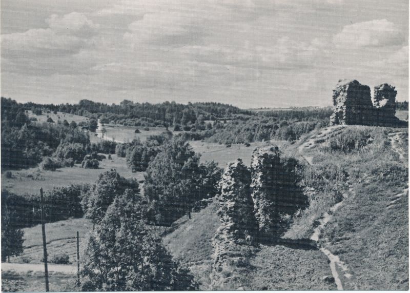 Postcard. Ruins of the castle of Karksi.