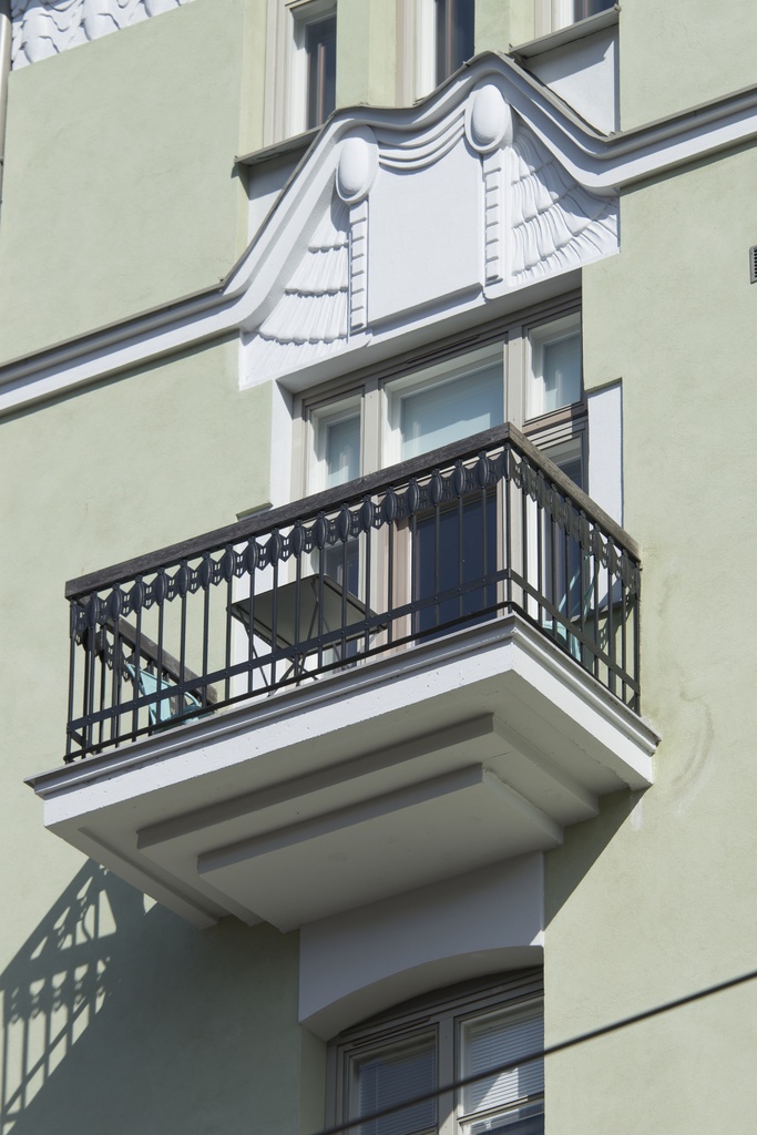 Snellmaninkatu 17 - Vironkatu 11. Heikki Kaartisen suunnittelema rakennus "Virola"