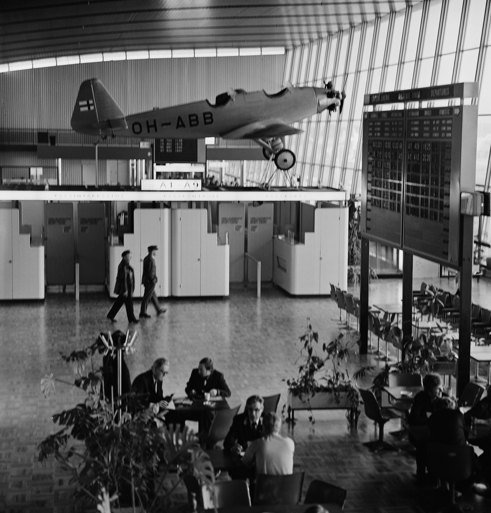 Helsinki-Vantaan lentokenttä, matkustajaterminaali.