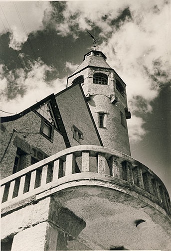 Taagepera Sanatoorium headphone, view to the tower.