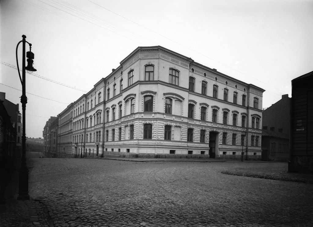 Vironkatu 5 - Mariankatu 20.