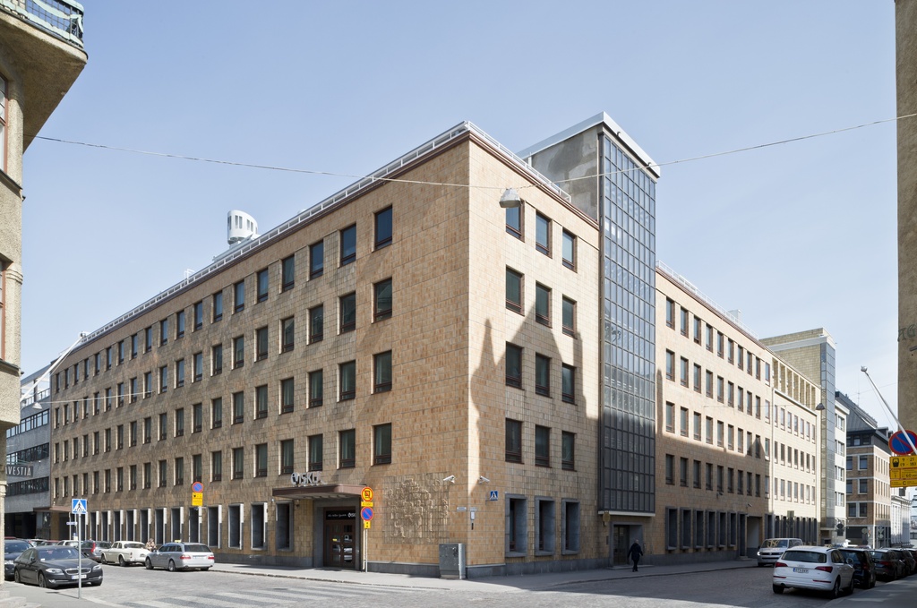 Bank, Unioninkatu 20 - Pohjoinen Makasiinikatu 5. Arkkitehti Antero Pernaja, 1954.