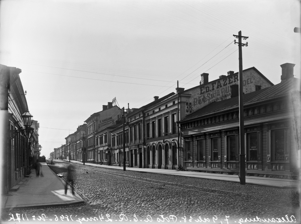 Aleksanterinkatu 38, 36, 34.