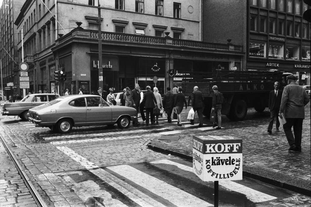 Keskuskatu 3b