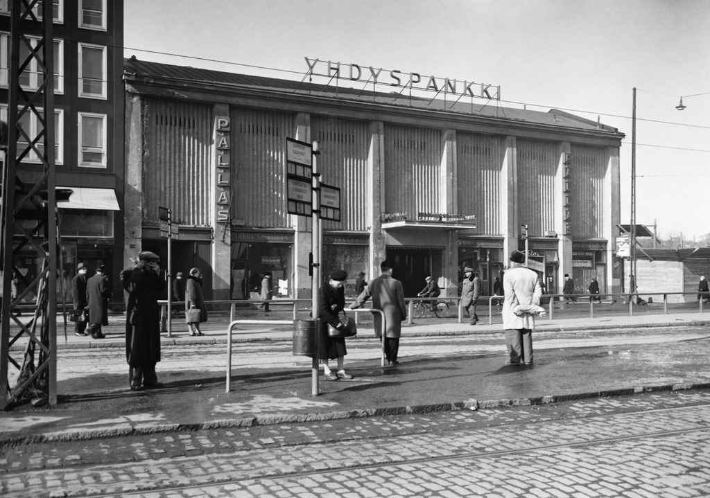 Siltasaarenkatu 14, vanha kauppahalli