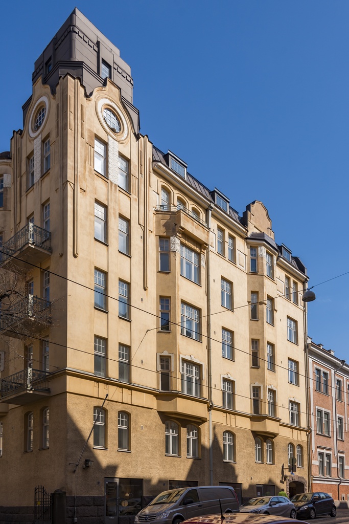 Tehtaankatu 5. Vilho Lekmanin suunnittelema rakennus "Puistola" vuodelta 1910.