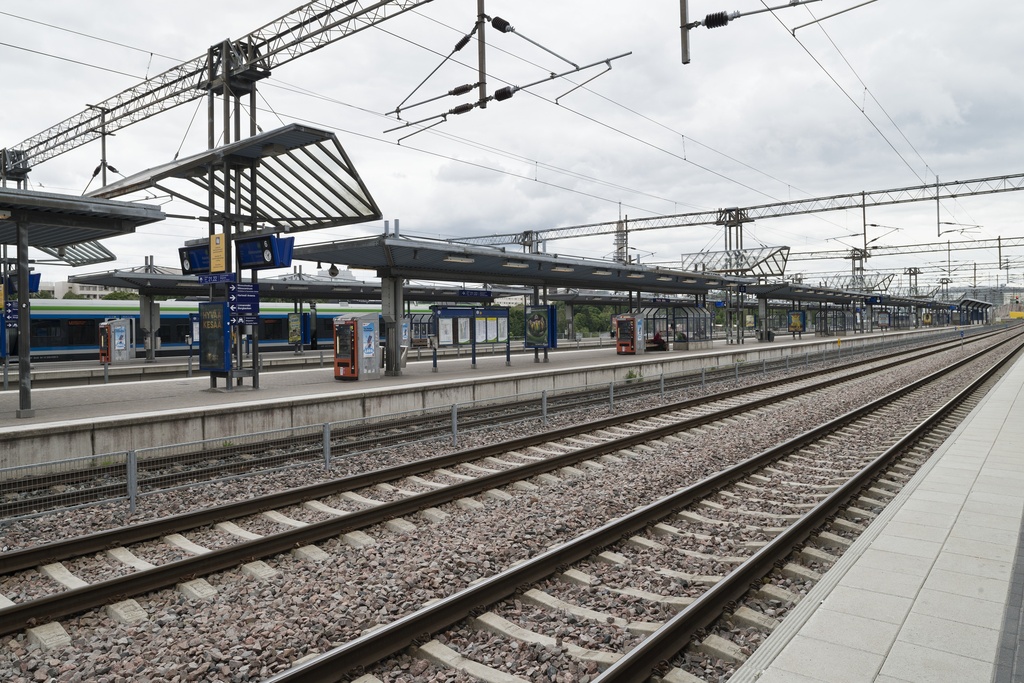 Pasilan asema, Ratapihantie 6. Laituritaso.