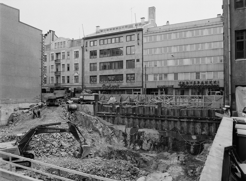Iso Roobertinkatu 23:n rakennustyömaa