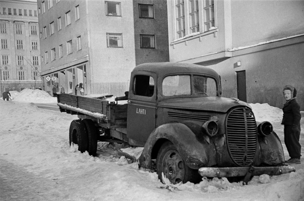 Näkymä Porthaninkatua pitkin koilliseen kohti Torkkelinkadun ja Agricolankadun risteystä