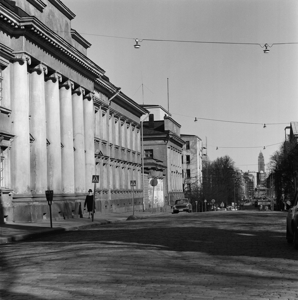 Unioninkatu 38, Helsingin Yliopistollisen keskussairaalan IV sisätautien klinikka..