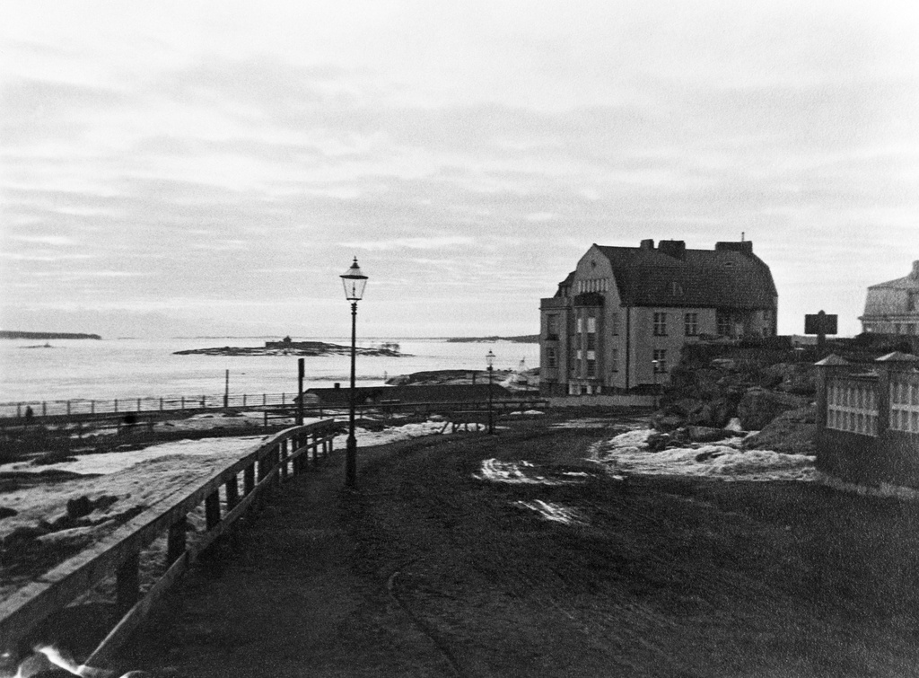 Armfeltintie 2 (=Ehrensvärdintie 12, Merikatu 31. Merikadun tämä osa on ollut Speranskintie v. 1908-1928)