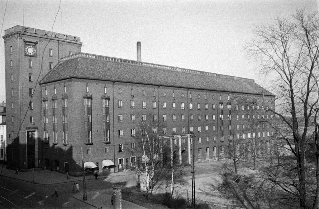 Elannon pääkonttori Hämeentie 11. - Kaikukatu 2.