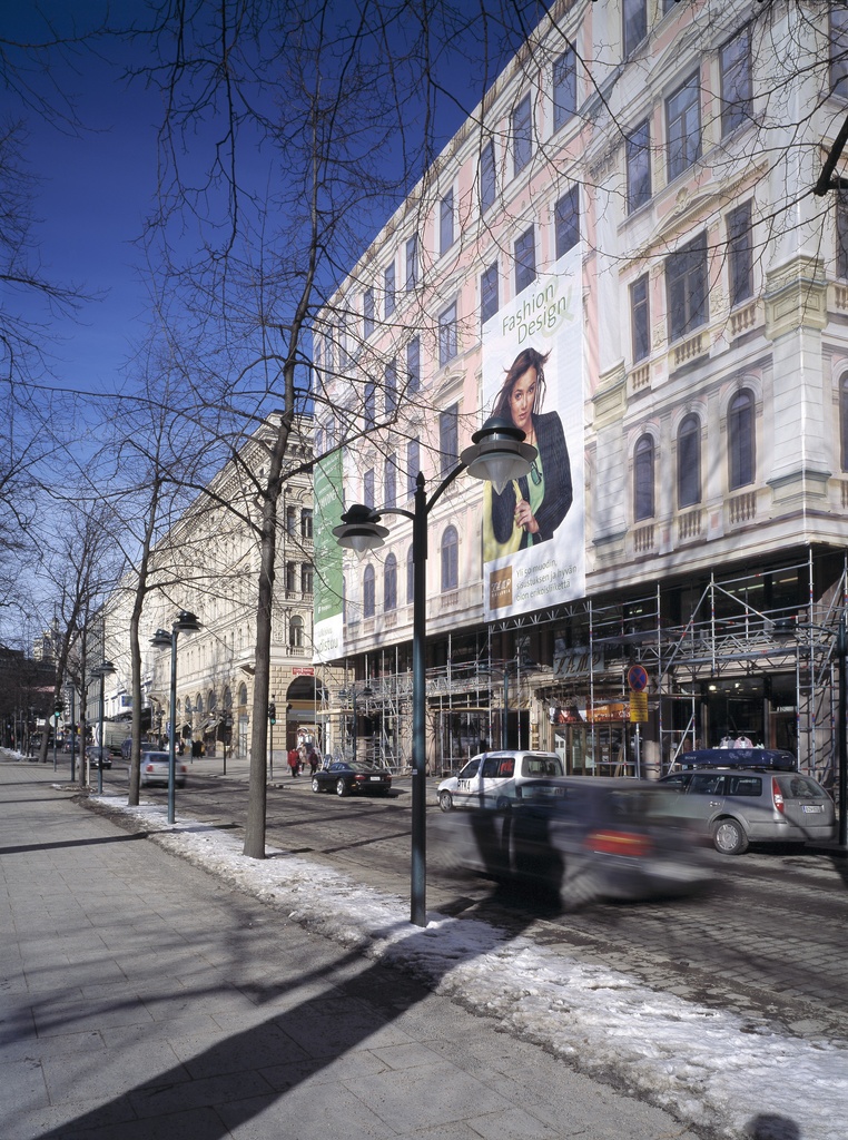 Pohjoisesplanadi 33:ssa sijaitsevan Böckermanin talon eli Merkuriuksen liikepalatsin julkisivun päällä oleva kuvallinen suojapressu.