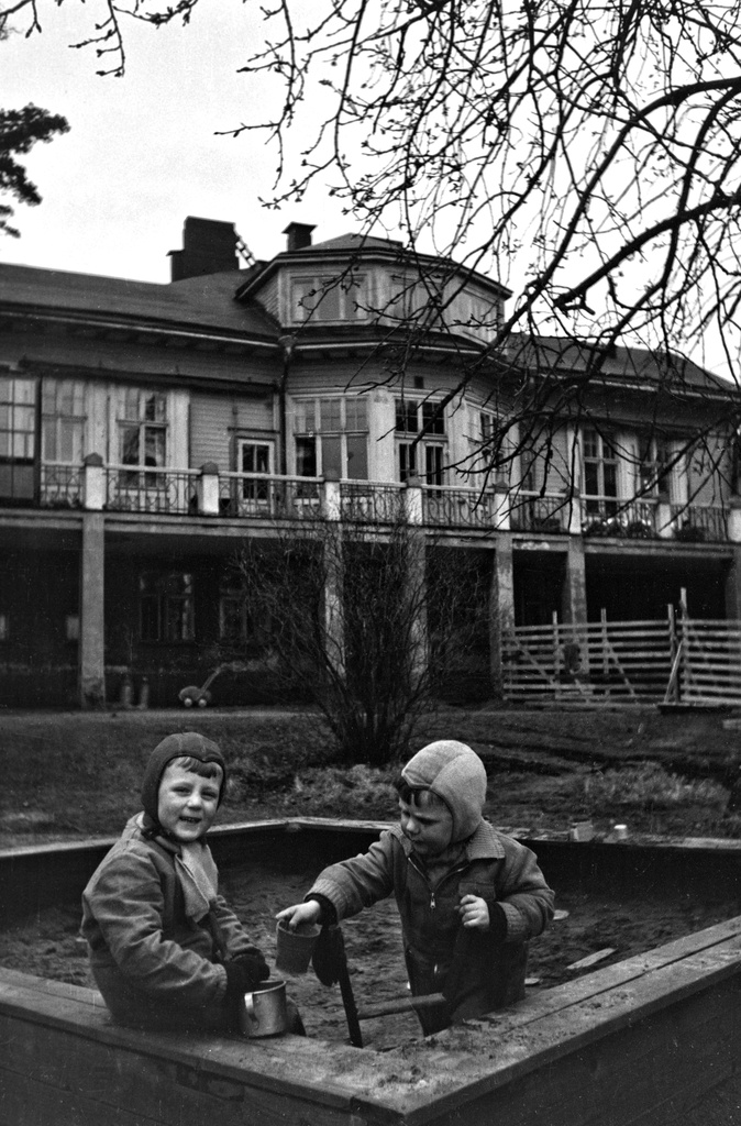 Stenbäckinkatu 7. - Topeliuksenkatu 39. Töölön päiväkoti ja Töölön lastenkoti