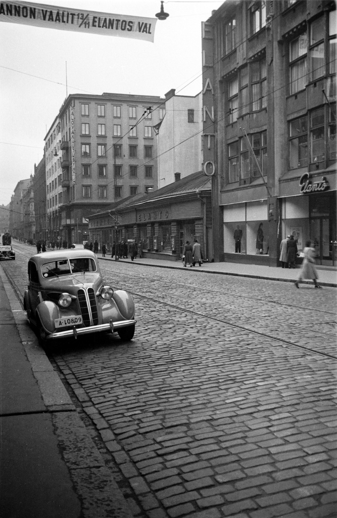 Aleksanterinkatu 7 - 11. Elannon Suur-aitta