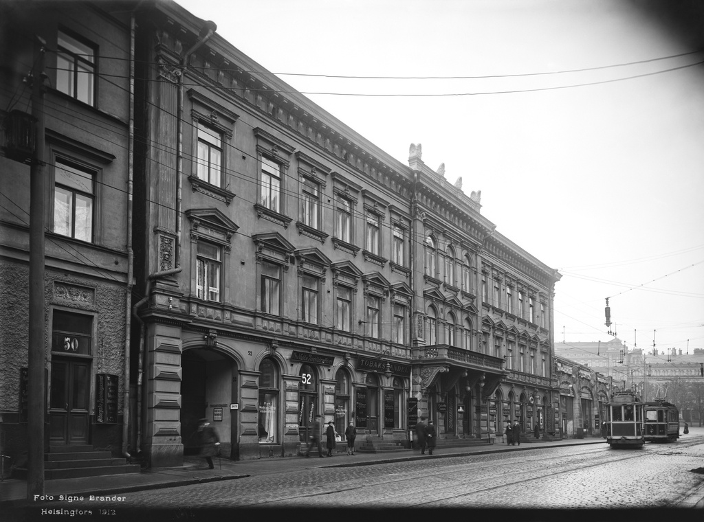 Aleksanterinkatu 52. Talossa toiminut Ekbergin kahvila.