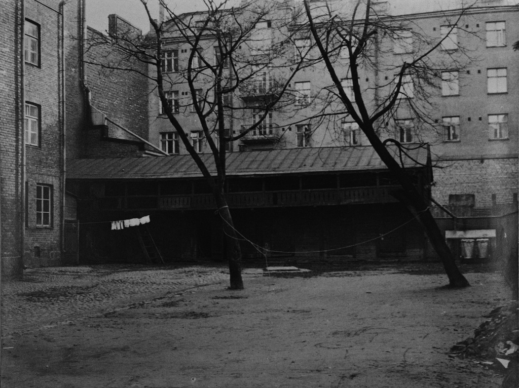 Piharakennus Uudenmaankatu 38:ssa.