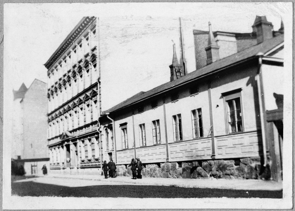 Uudenmaankatu 38, 36. Antipoffin talo, vas. kivitalo