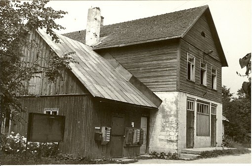 Photo, Villevere's former pastry in 1984.