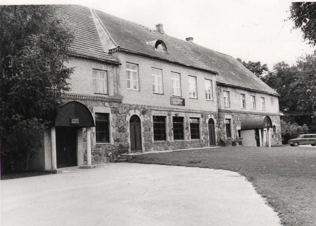 Former Lustivere sandwich, 1984.