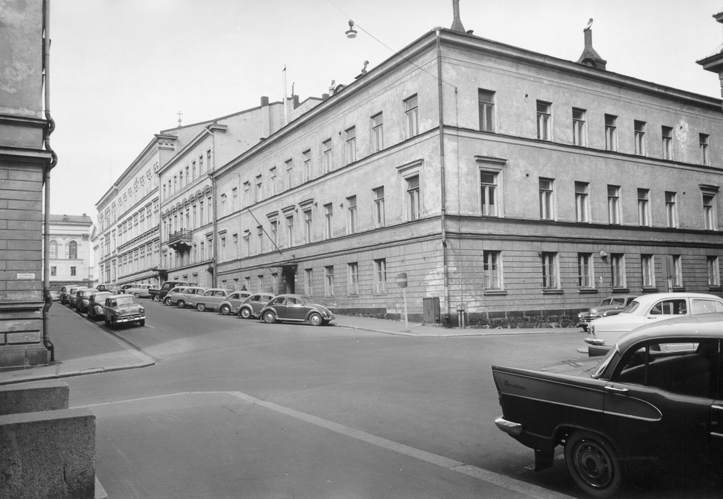 Hallituskatu 3, 5 - Ritarikatu 4. Kortteli 2, Mäyrä.