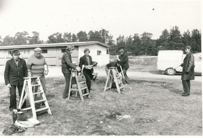 Photo. Haapsalu Sidesõlme mounting professional competitions in the construction of subscription points in Nõval in 1980.  similar photo