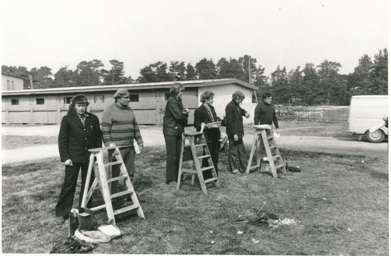 Photo. Sidemonters' Competitions in Nõval 1980.