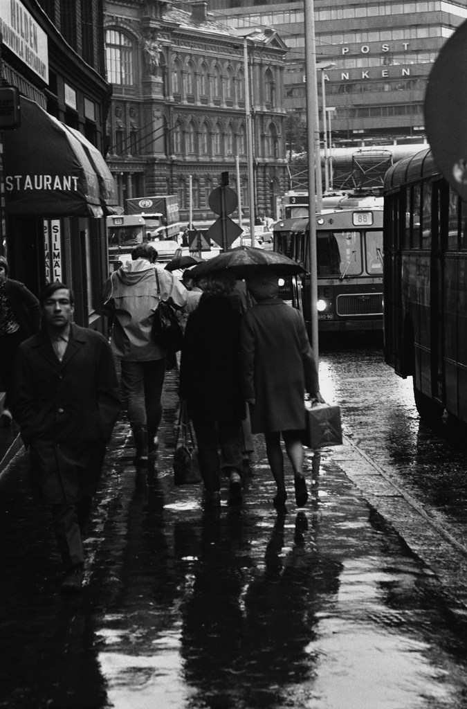 Kaisaniemenkatu sateella