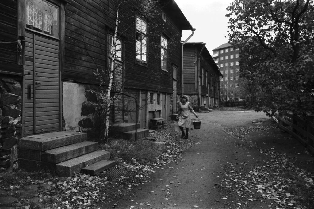 Lastenkodinkatu 2-10. Ruoholahden sadan markan villat