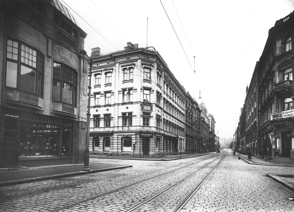 Aleksanterinkatu 40, 42, 44 - Kluuvikatu
