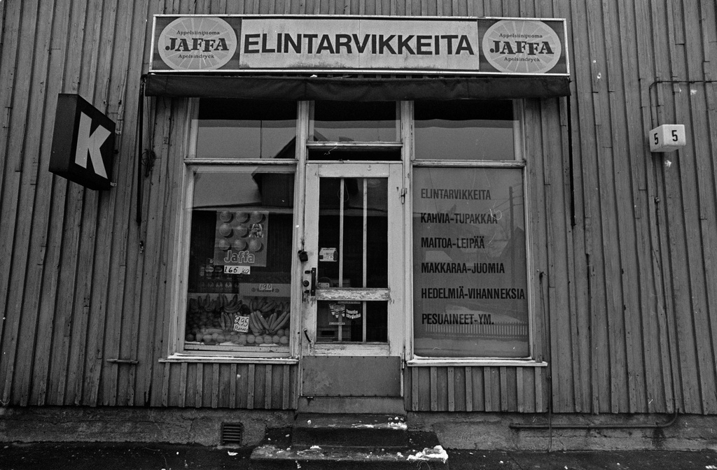 K-elintarvikemyymälä puurakennuksessa Toukolassa