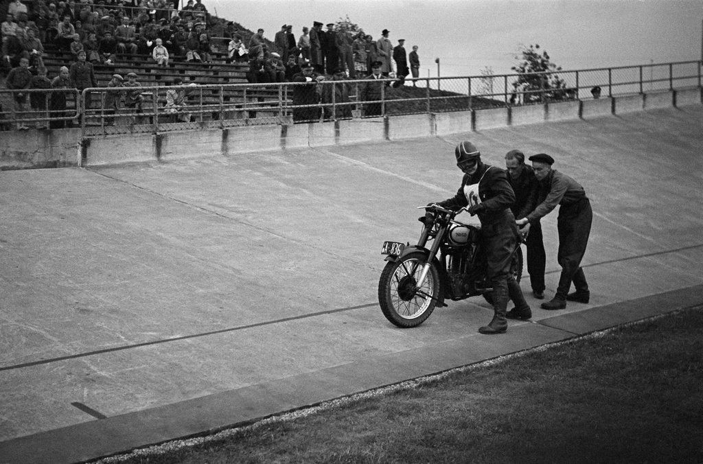 Velodrom, Helsingin pyöräilystadion, moottoripyöräkilpailut