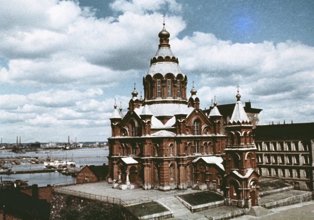 Uspenskin katedraali, Katajanokka, arkkitehti A. M. Gornostajev, 1868. Kanavakatu 1.
