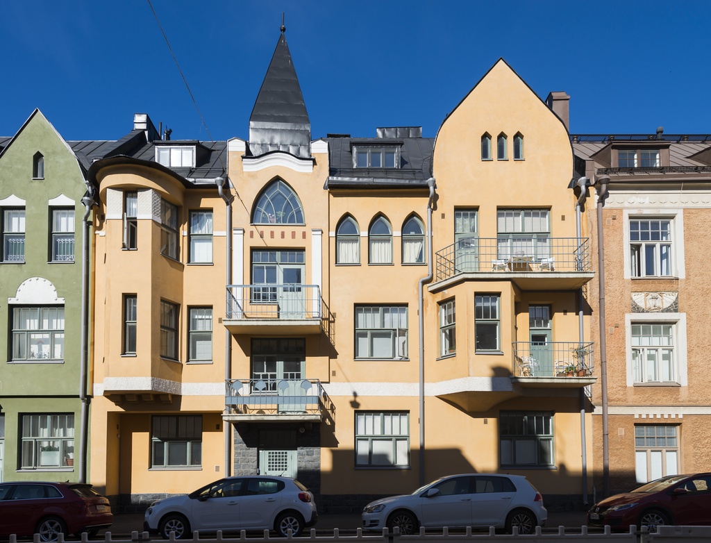 Huvilakatu 14. G.W. Nybergin suunnittelema rakennus vuodelta 1910.