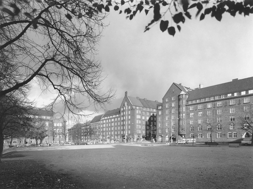 Runeberginkatu 29, 31, 33a